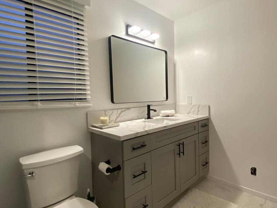 Appartamento Located In The Heart Of The West Side *