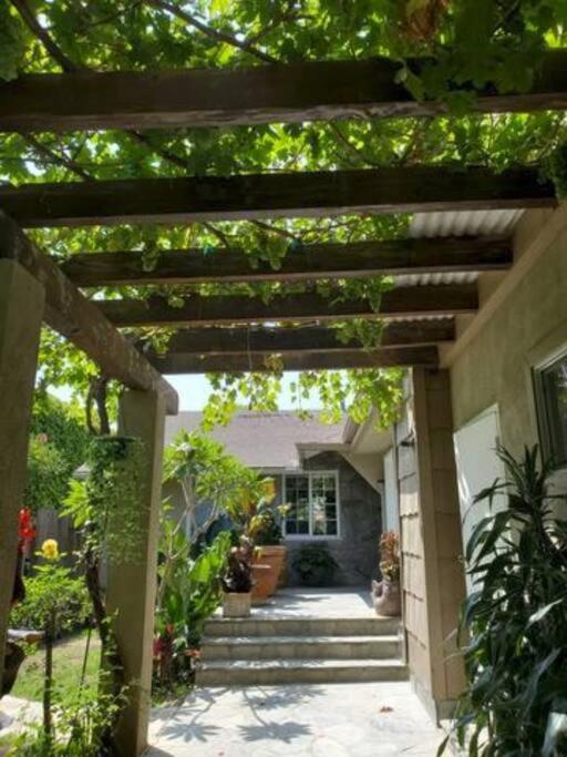 Appartamento Located In The Heart Of The West Side *